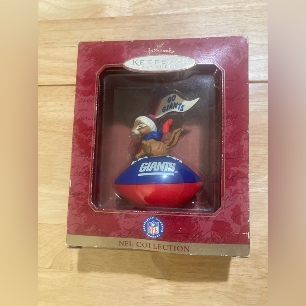 Hallmark Giants keepsake ornament.Handcrafted in 1999. New in box. Vintage
